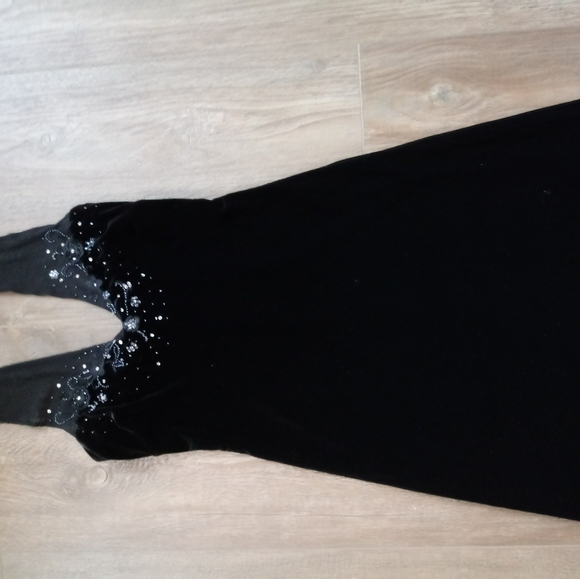 Dress - Picture 4 of 5